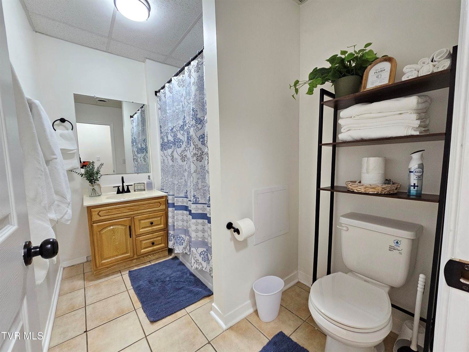 2225 Signal Drive, Johnson City, TN 37604