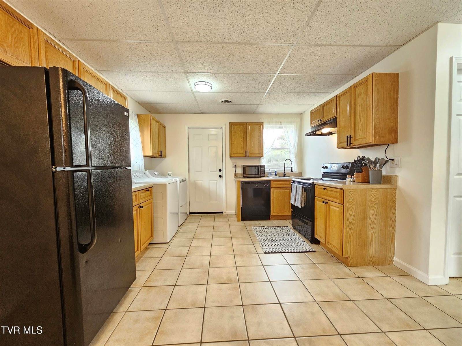 2225 Signal Drive, Johnson City, TN 37604