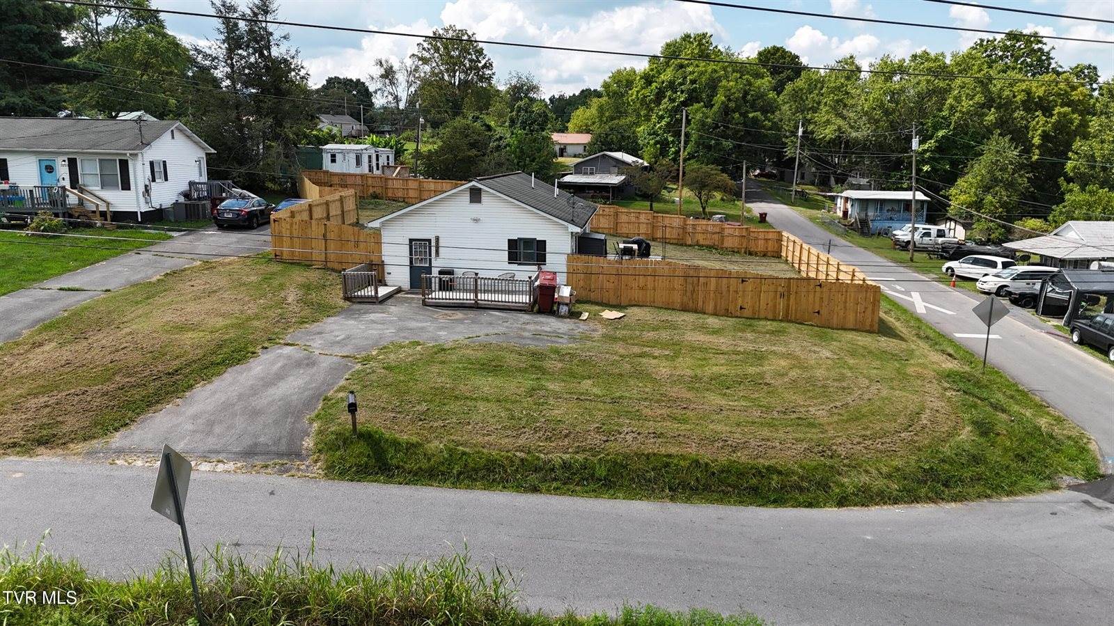 2225 Signal Drive, Johnson City, TN 37604