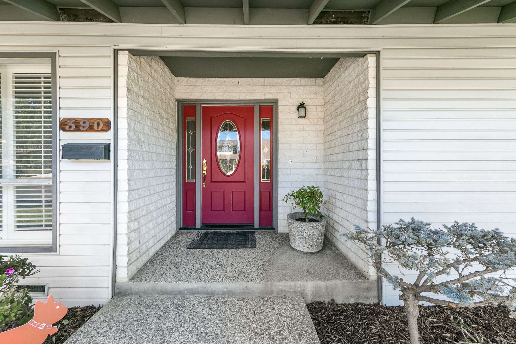 390 S. Almond St, Dixon, CA 95620