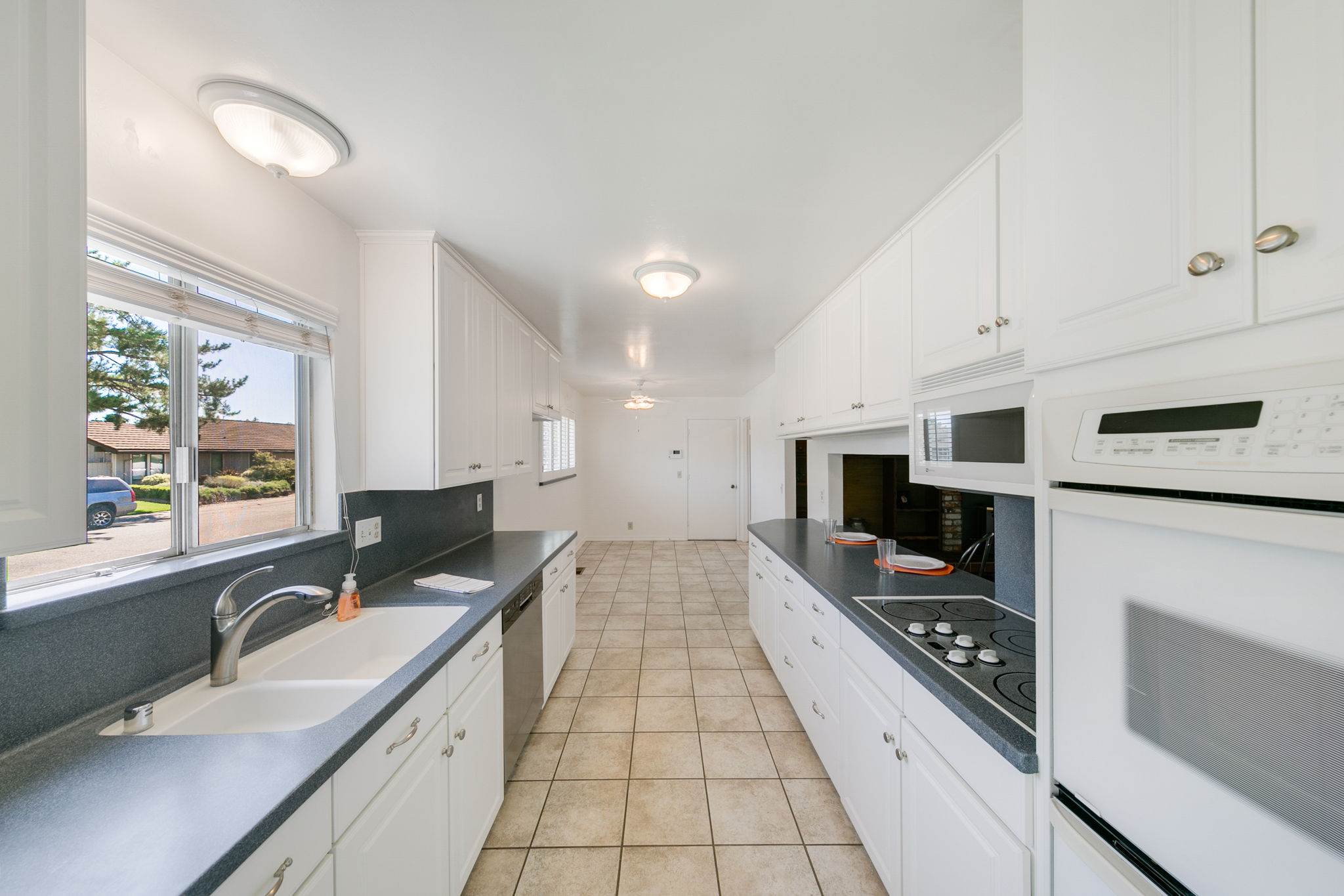 390 S. Almond St, Dixon, CA 95620