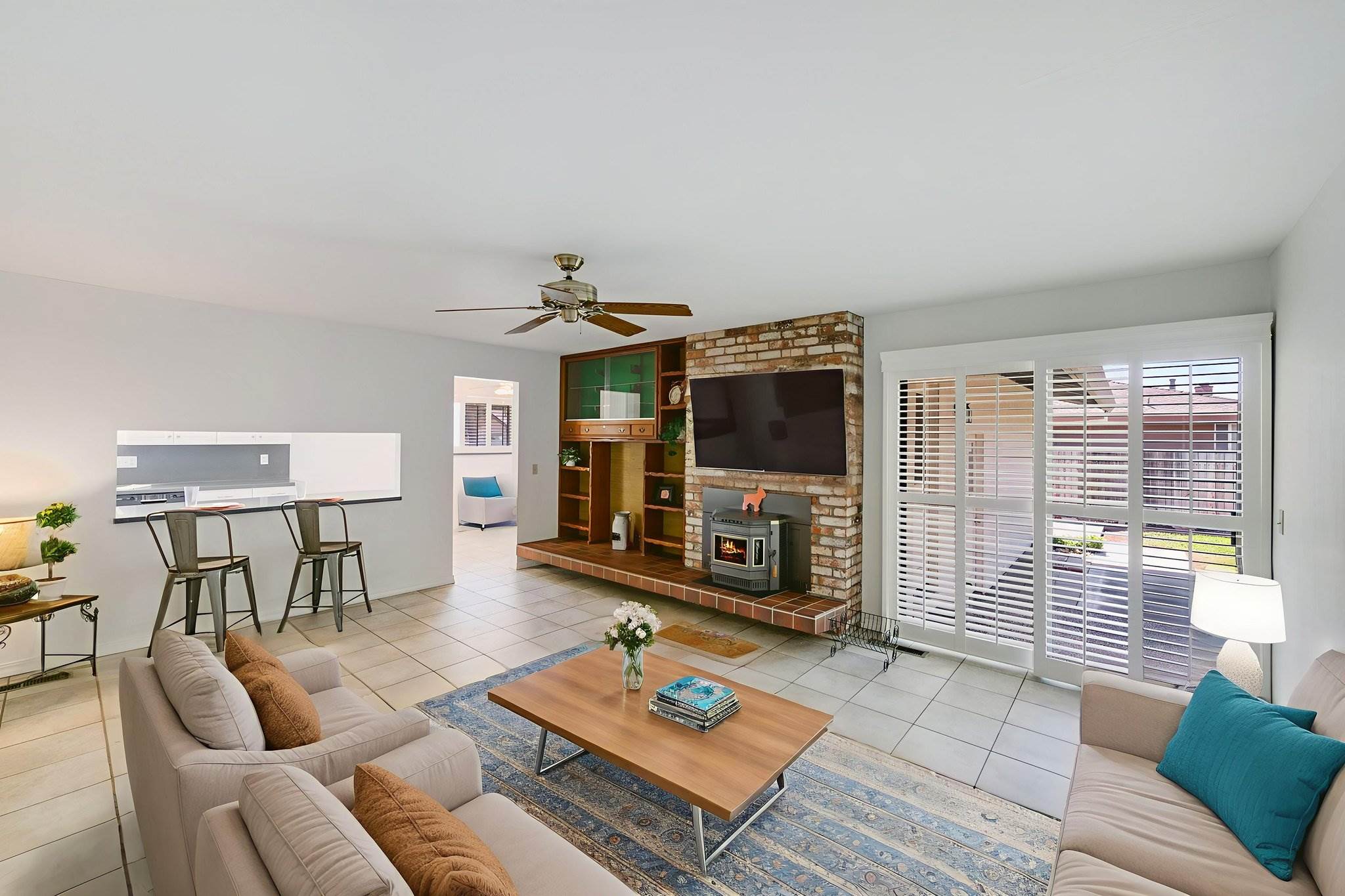 390 S. Almond St, Dixon, CA 95620