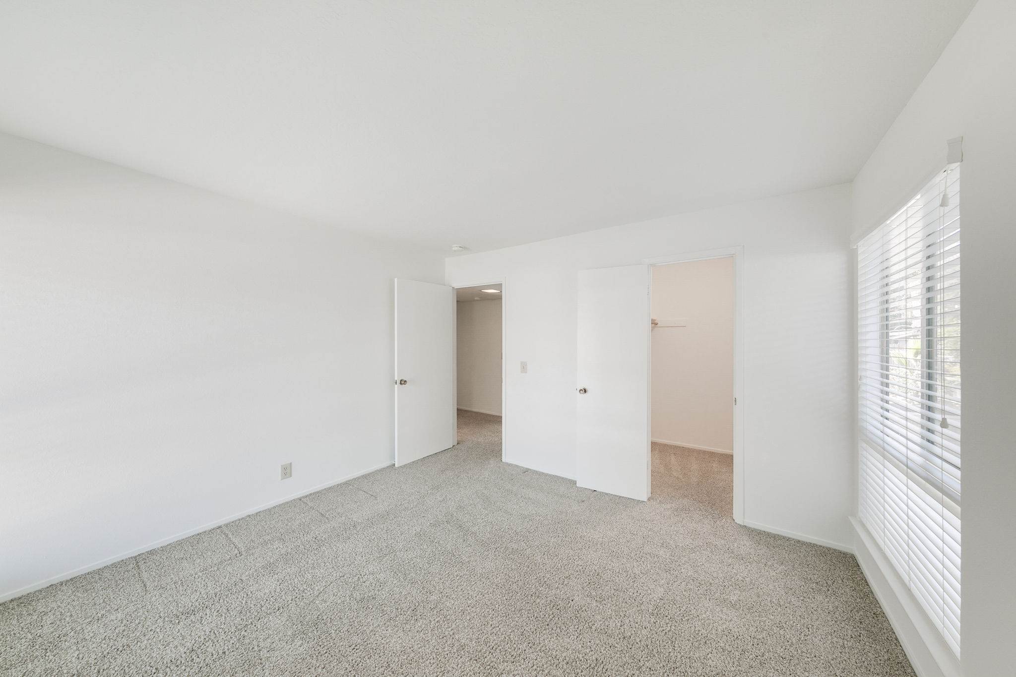 390 S. Almond St, Dixon, CA 95620