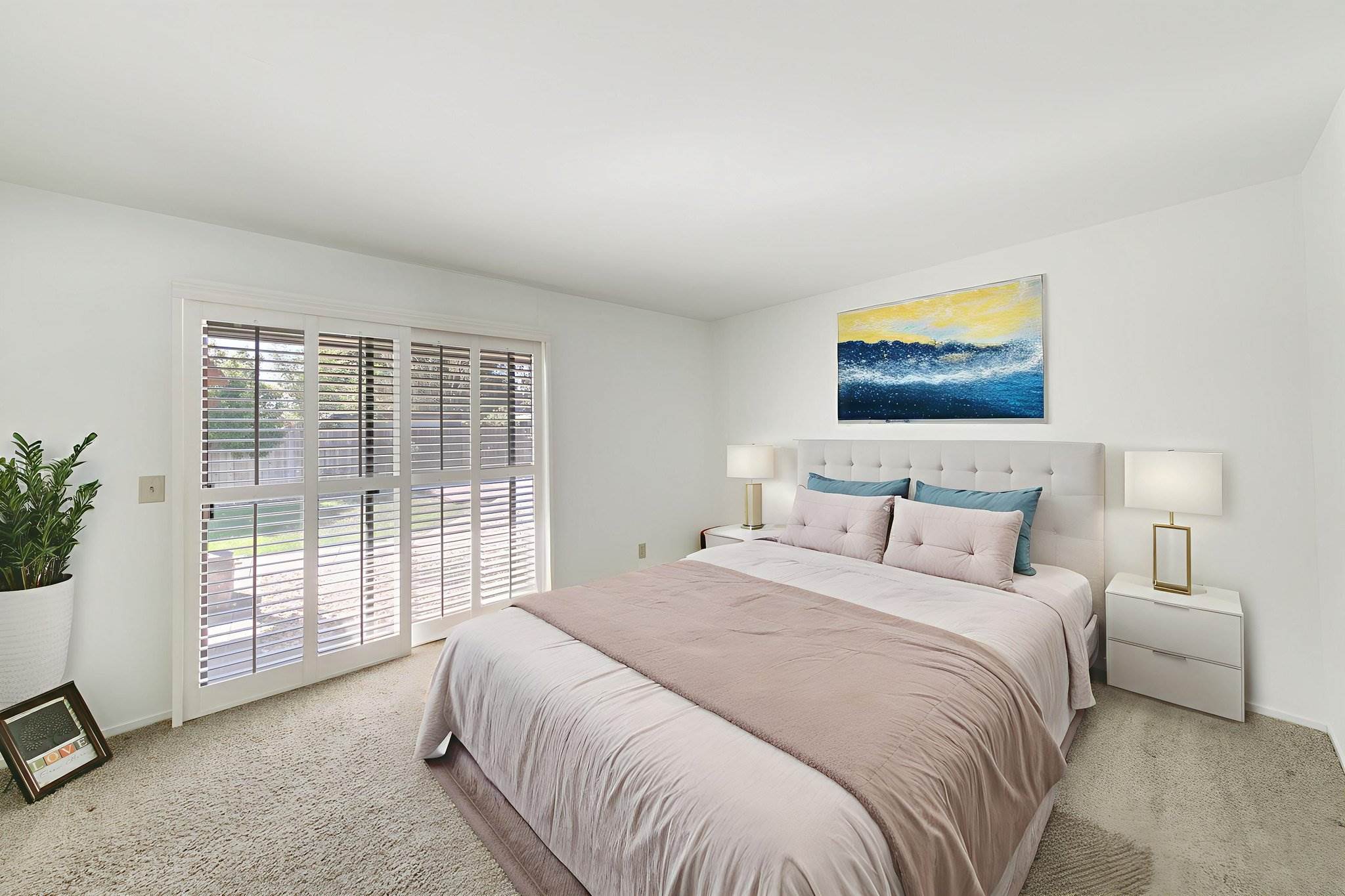 390 S. Almond St, Dixon, CA 95620