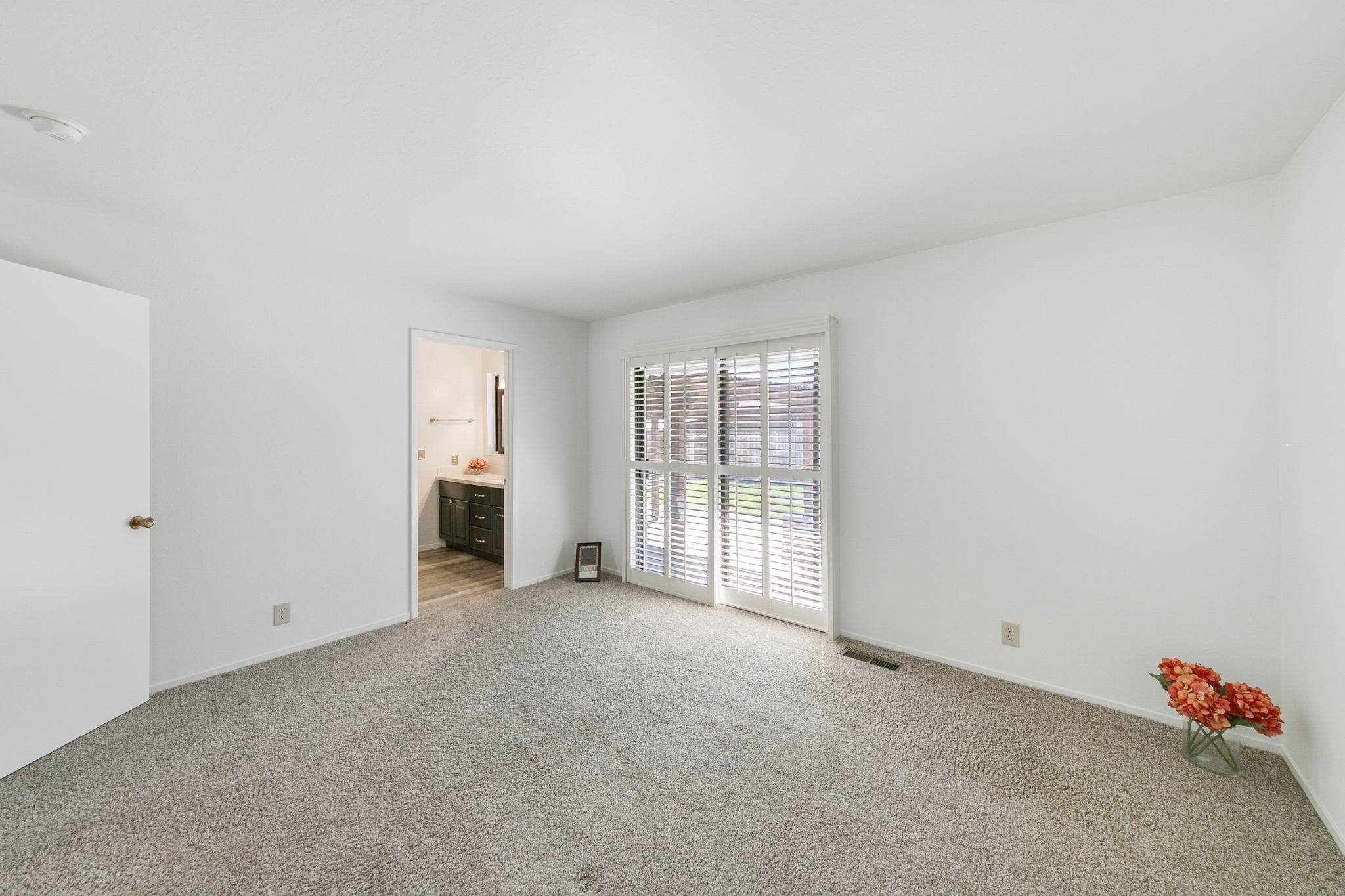 390 S. Almond St, Dixon, CA 95620