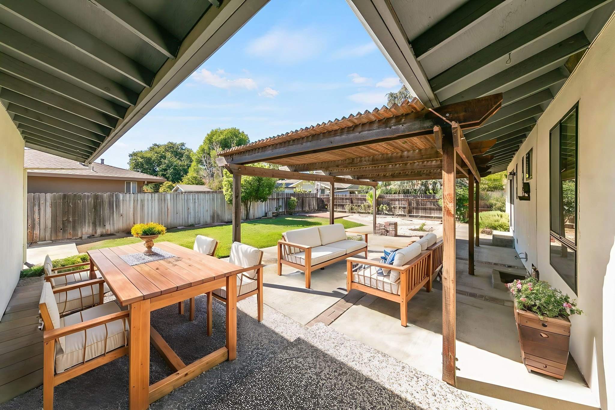 390 S. Almond St, Dixon, CA 95620