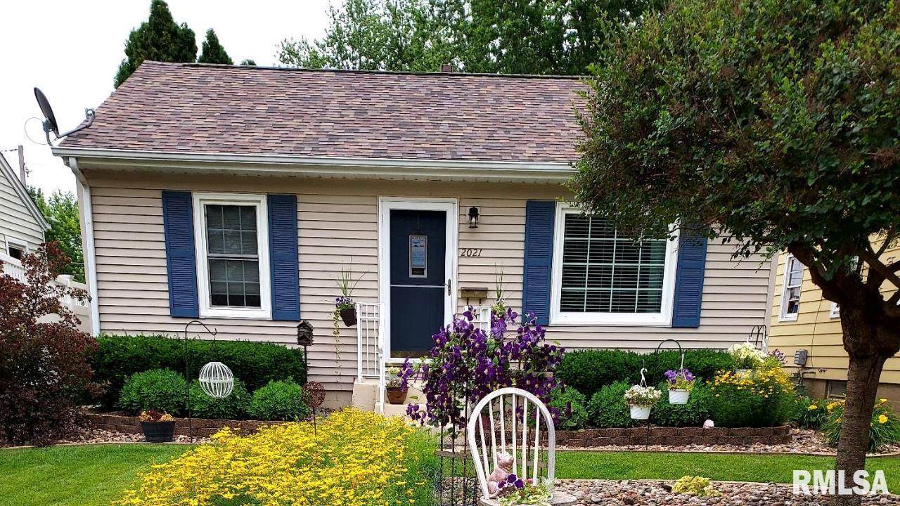 2021 31ST Street, Rock Island, IL 61201