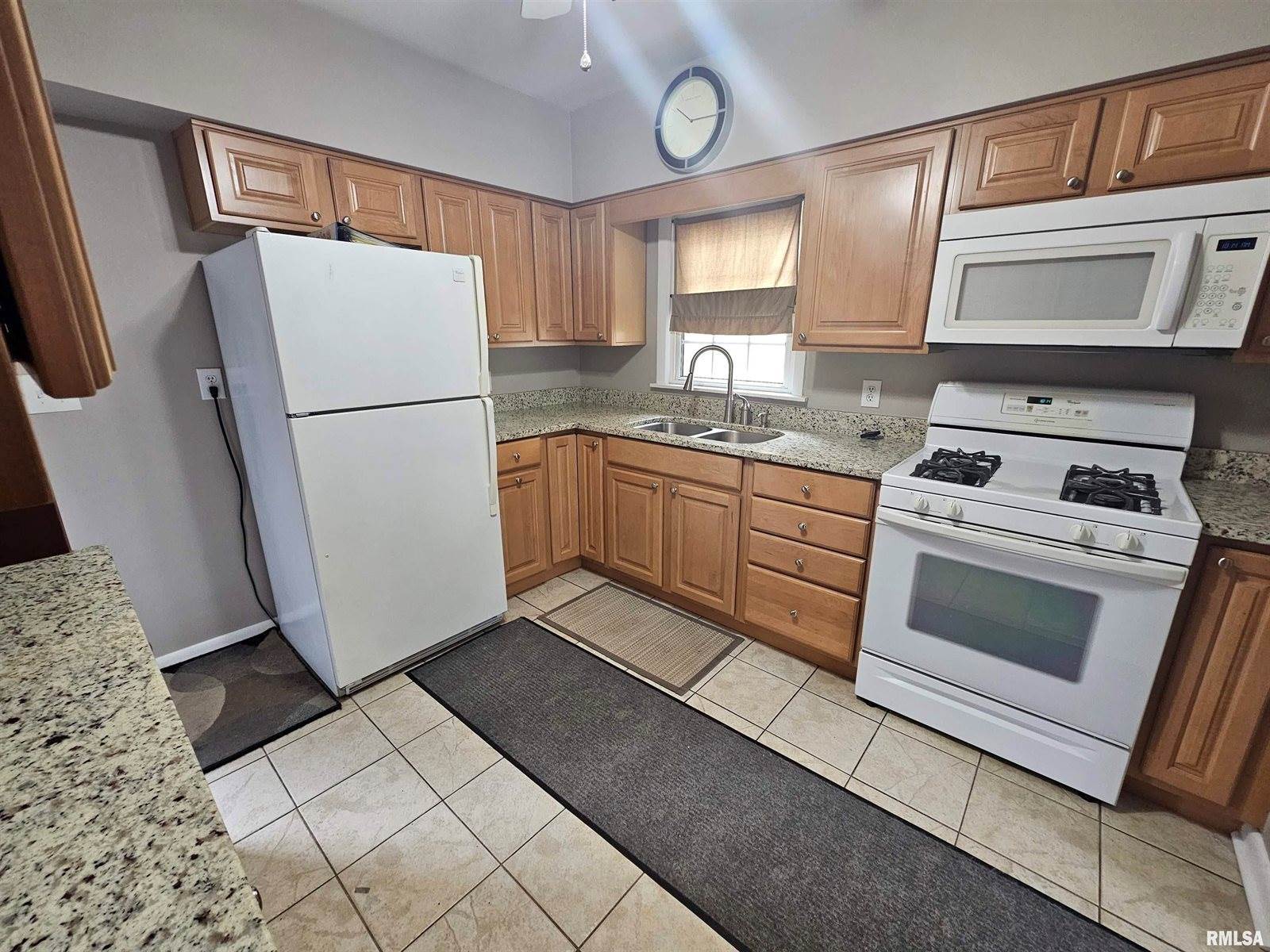 2021 31ST Street, Rock Island, IL 61201