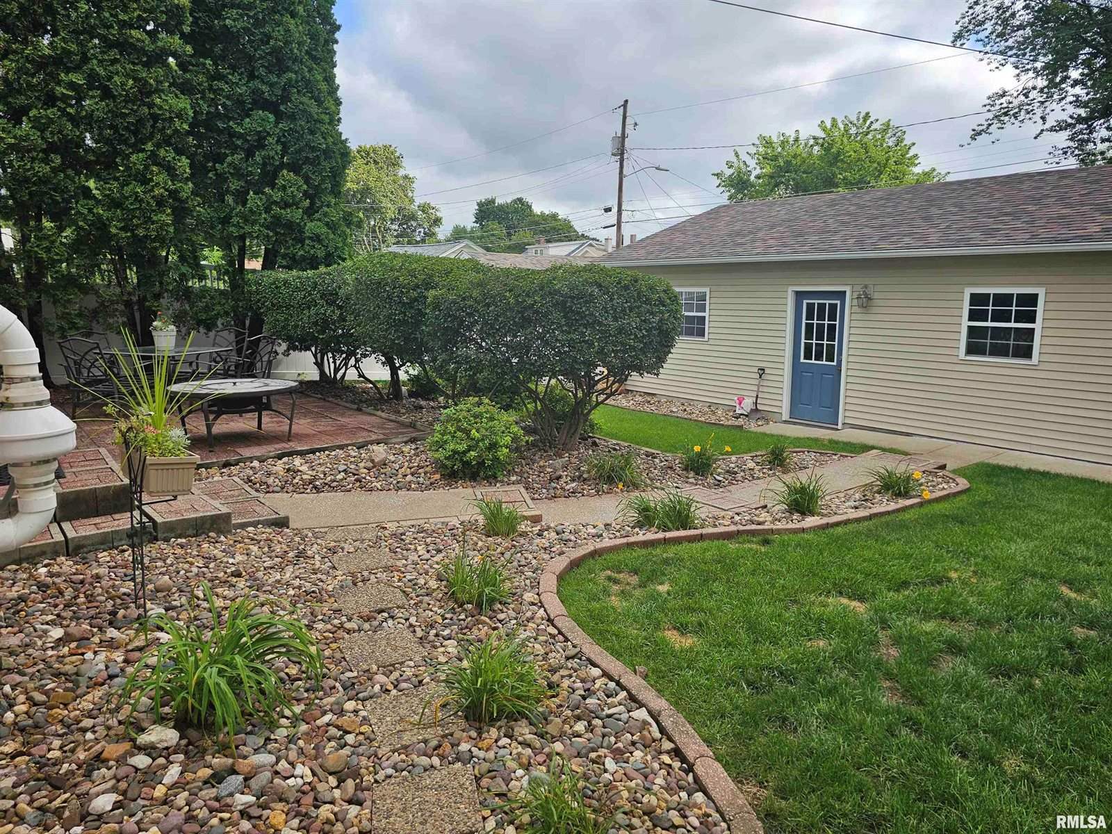 2021 31ST Street, Rock Island, IL 61201