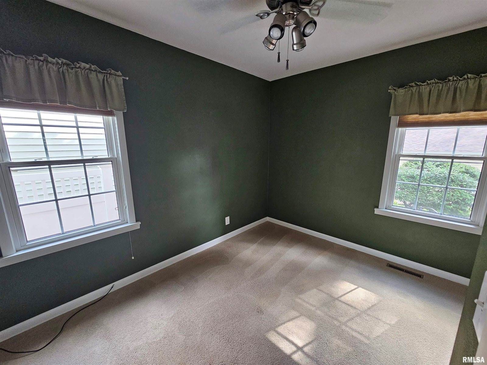 2021 31ST Street, Rock Island, IL 61201