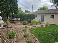 2021 31ST Street, Rock Island, IL 61201