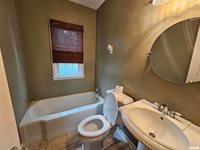 2021 31ST Street, Rock Island, IL 61201