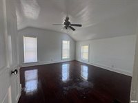 302 Coeburg Street, Rio, IL 61472