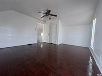 302 Coeburg Street, Rio, IL 61472