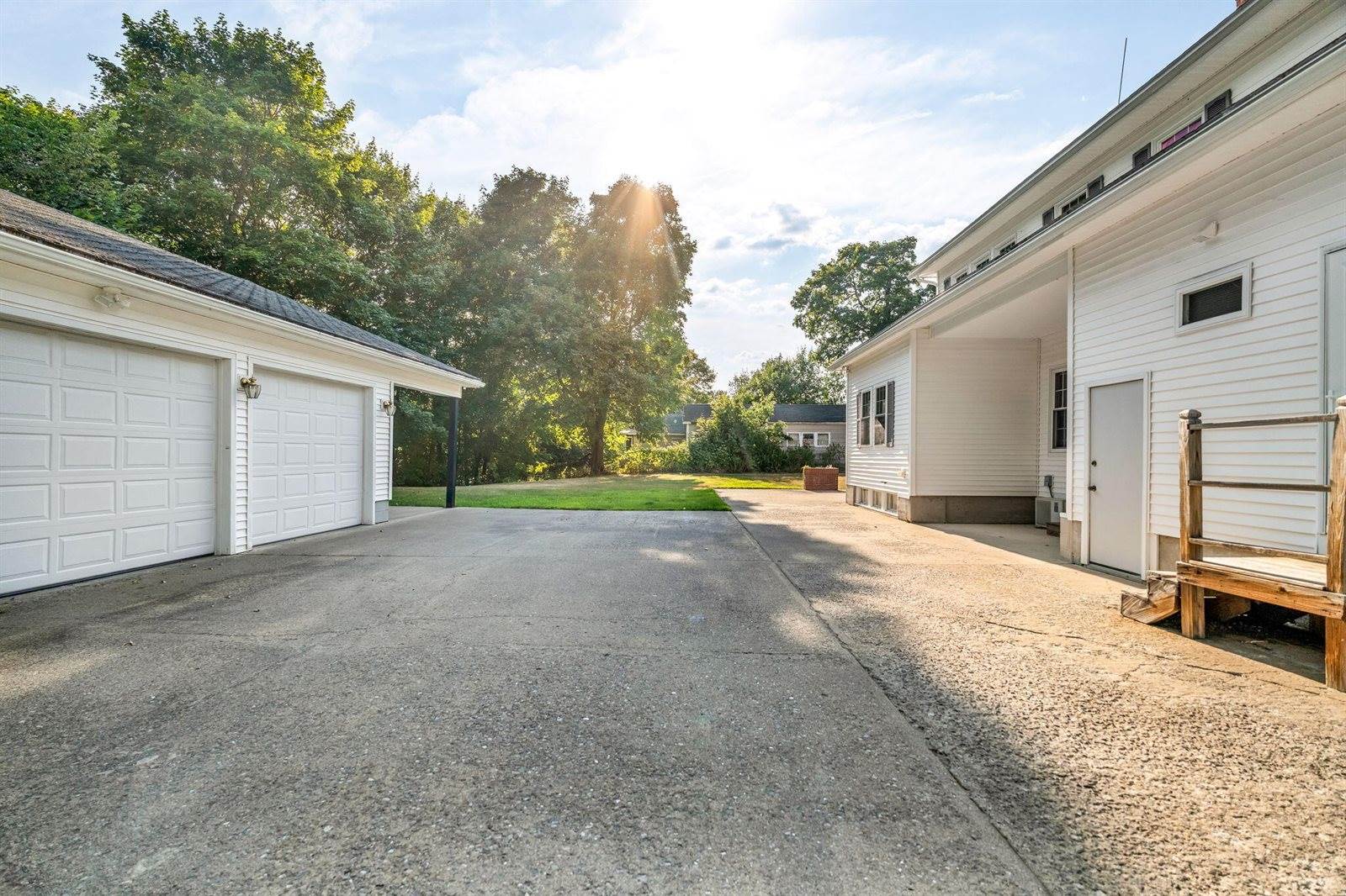 4 Hill Street, Millinocket, ME 04462