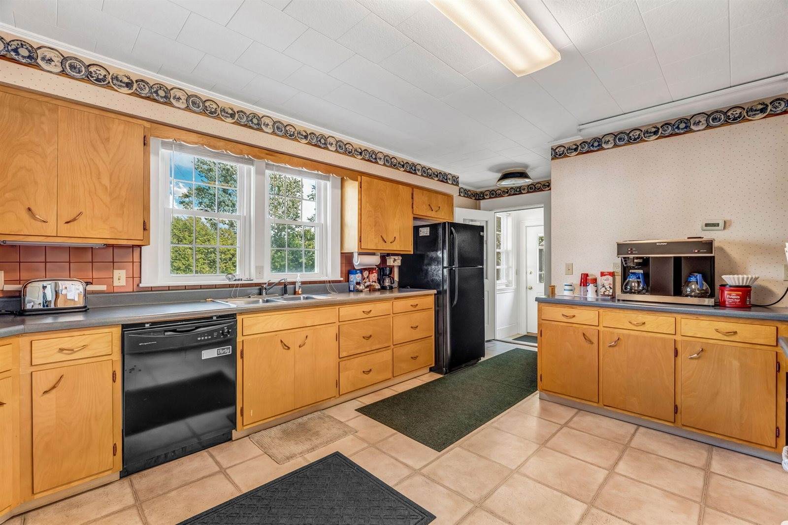 4 Hill Street, Millinocket, ME 04462