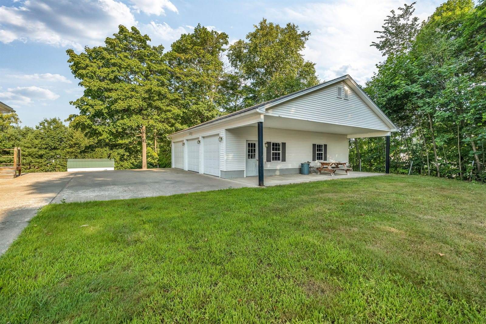 4 Hill Street, Millinocket, ME 04462