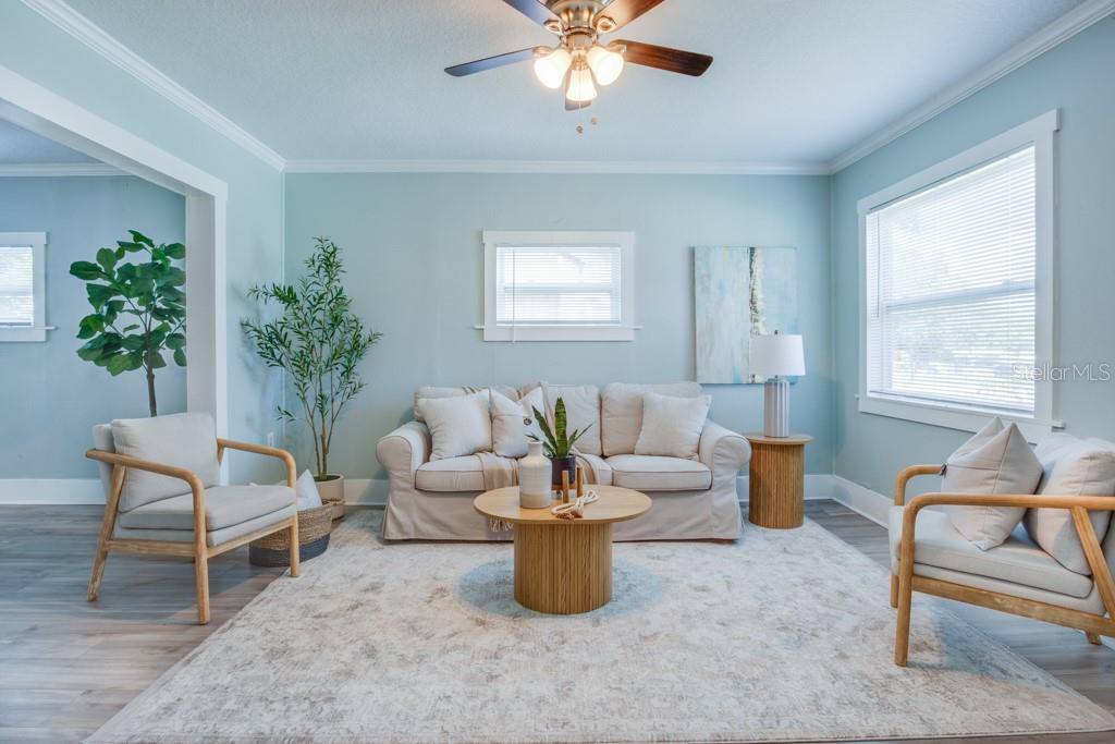 905 Plaza Street, Clearwater, FL 33755