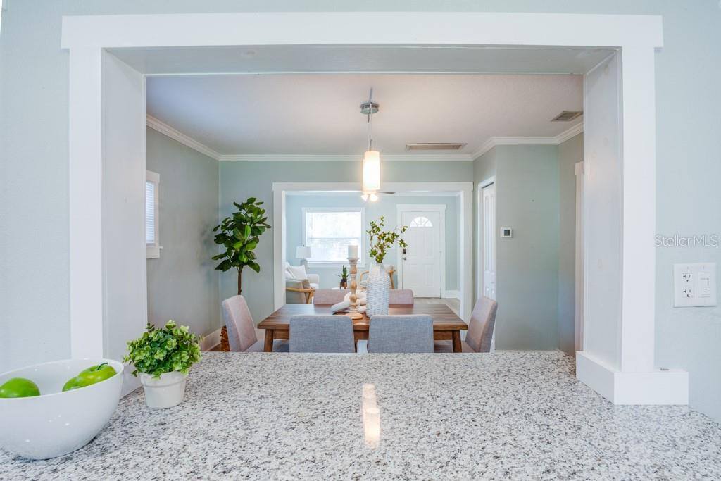 905 Plaza Street, Clearwater, FL 33755