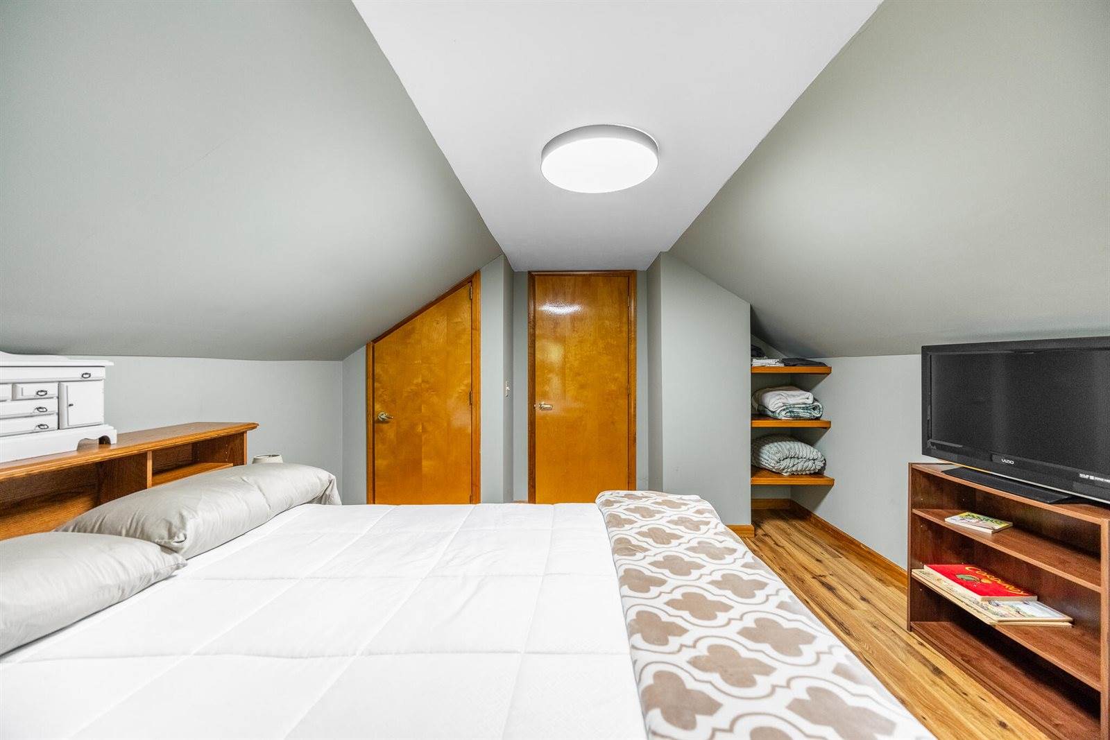 8 Hammond Lane, Searsport, ME 04974