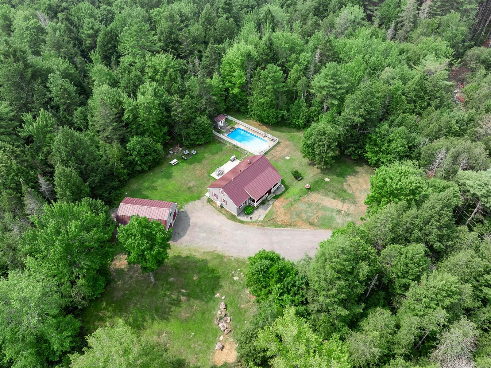 8 Hammond Lane, Searsport, ME 04974