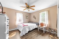 8 Hammond Lane, Searsport, ME 04974