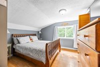 8 Hammond Lane, Searsport, ME 04974