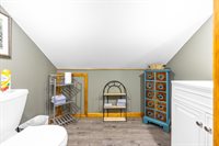 8 Hammond Lane, Searsport, ME 04974