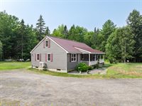 8 Hammond Lane, Searsport, ME 04974