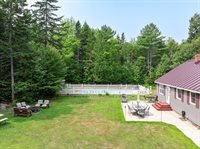 8 Hammond Lane, Searsport, ME 04974