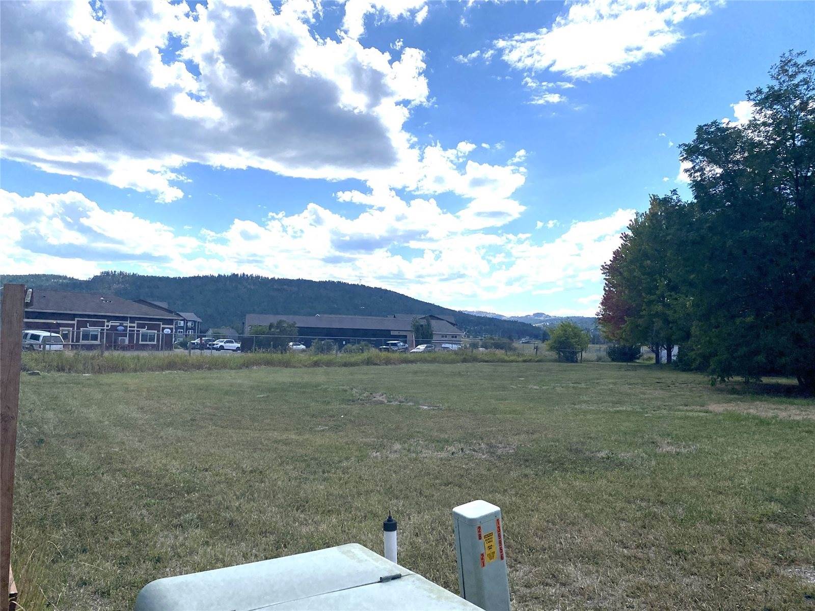 15 & 17 Appleway Drive, Kalispell, MT 59901