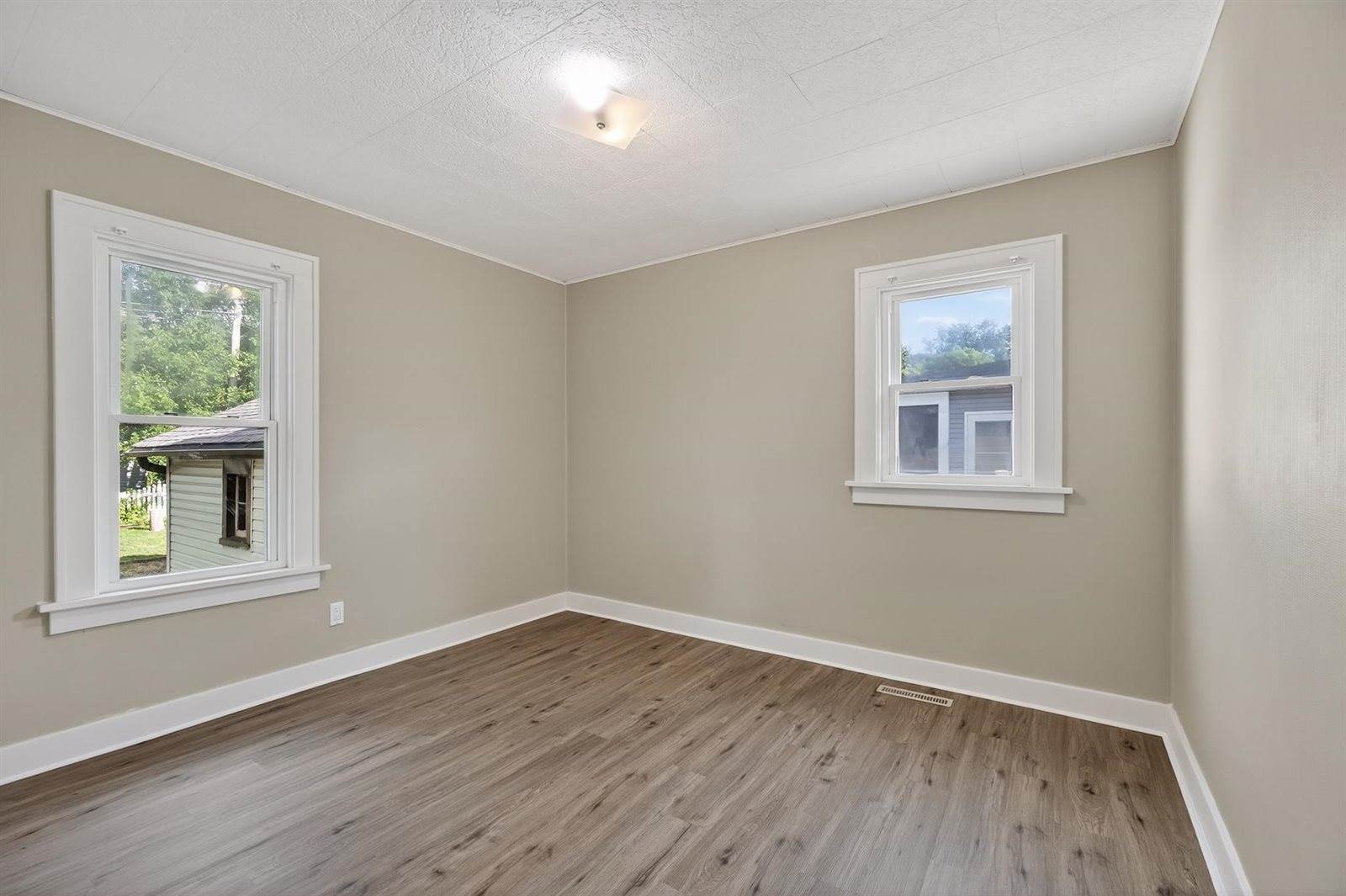 141 10th Street South, Wisconsin Rapids, WI 54494