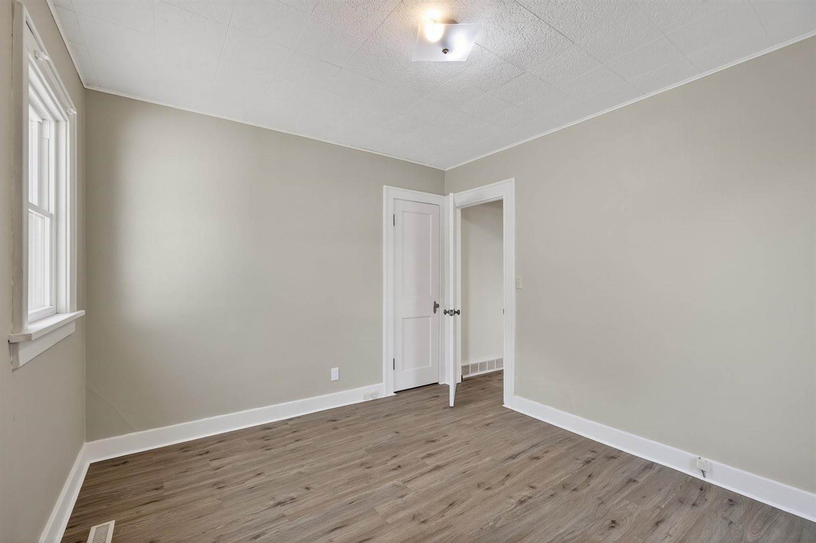 141 10th Street South, Wisconsin Rapids, WI 54494