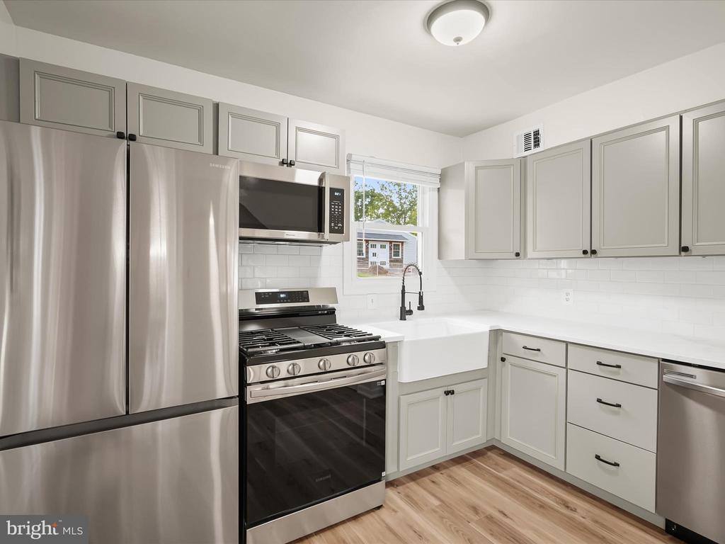 131 Martin Drive, Manassas Park, VA 20111