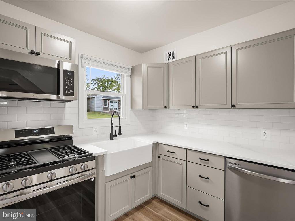 131 Martin Drive, Manassas Park, VA 20111