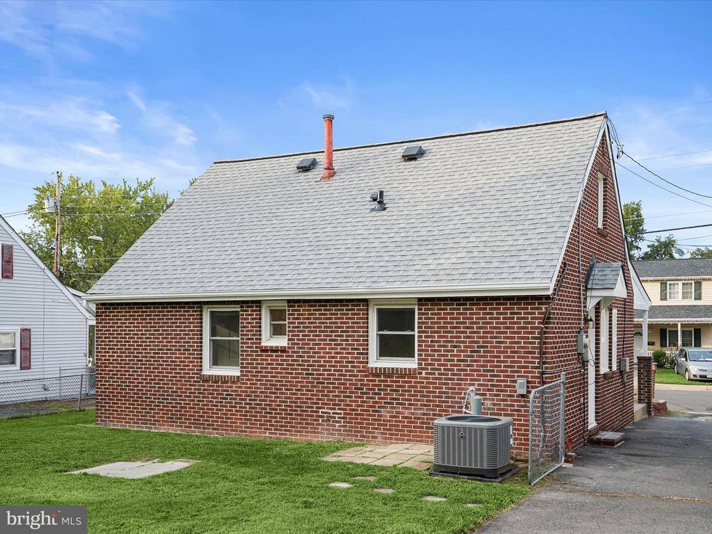 131 Martin Drive, Manassas Park, VA 20111