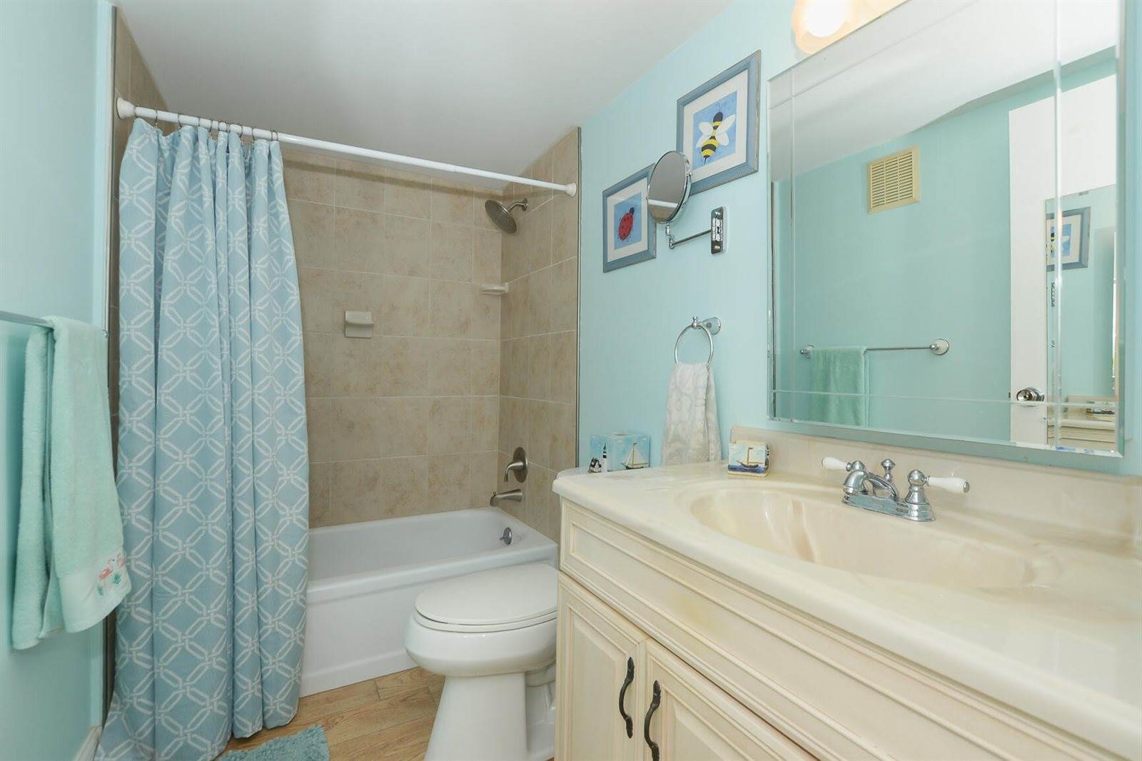 2950 SE Ocean Boulevard, Stuart, FL 34996