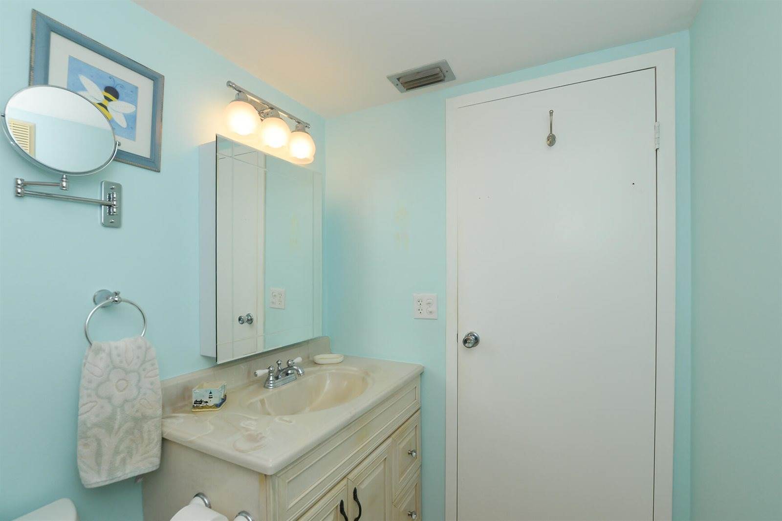 2950 SE Ocean Boulevard, Stuart, FL 34996