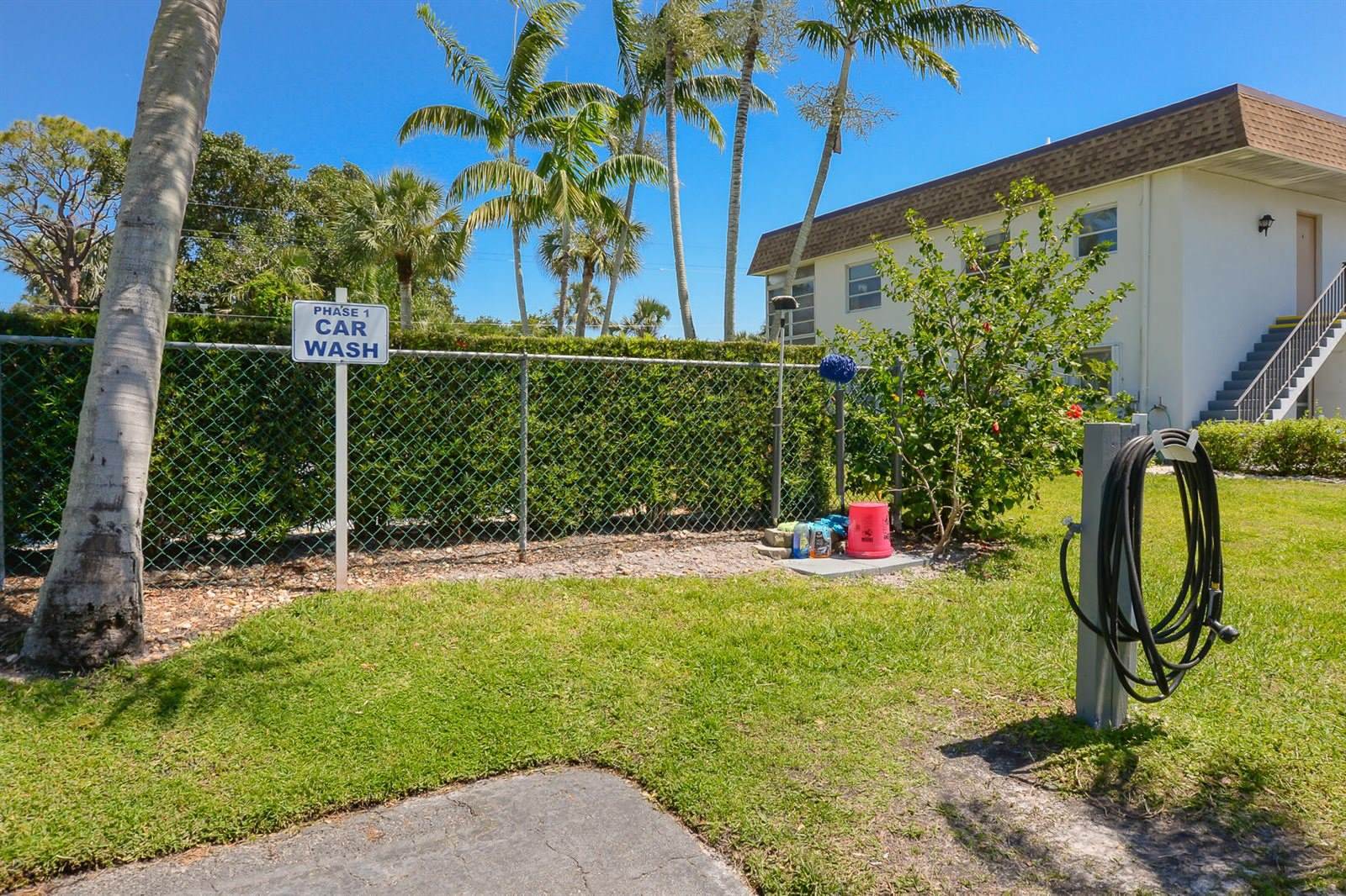 2950 SE Ocean Boulevard, Stuart, FL 34996