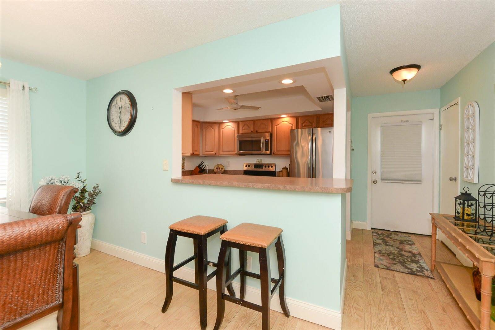 2950 SE Ocean Boulevard, Stuart, FL 34996