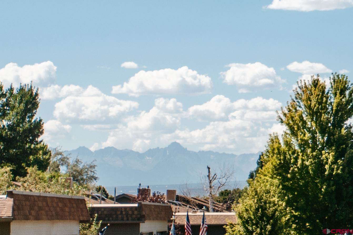 2345 Phillips Circle, Montrose, CO 81401