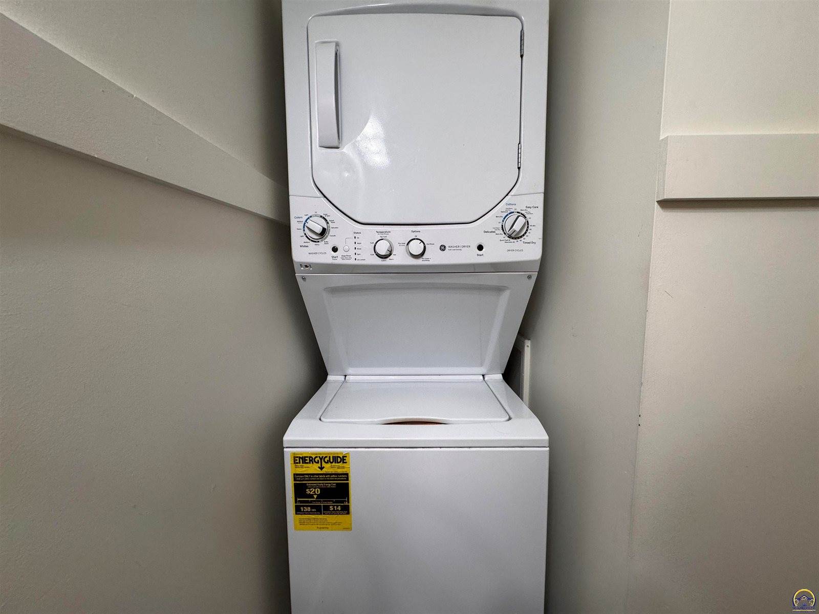 1531 SW 15th ST, Topeka, KS 66604