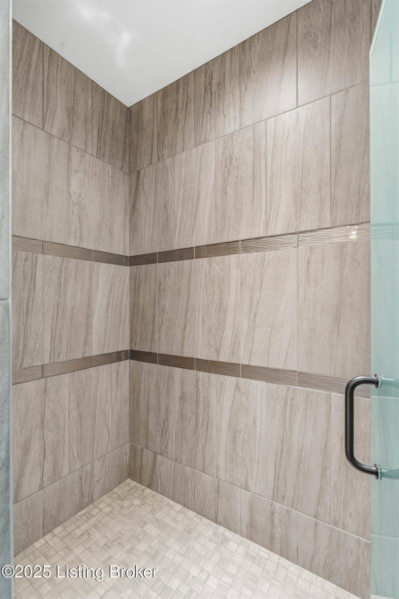 87 Betty Boyd Ln, Brandenburg, KY 40108