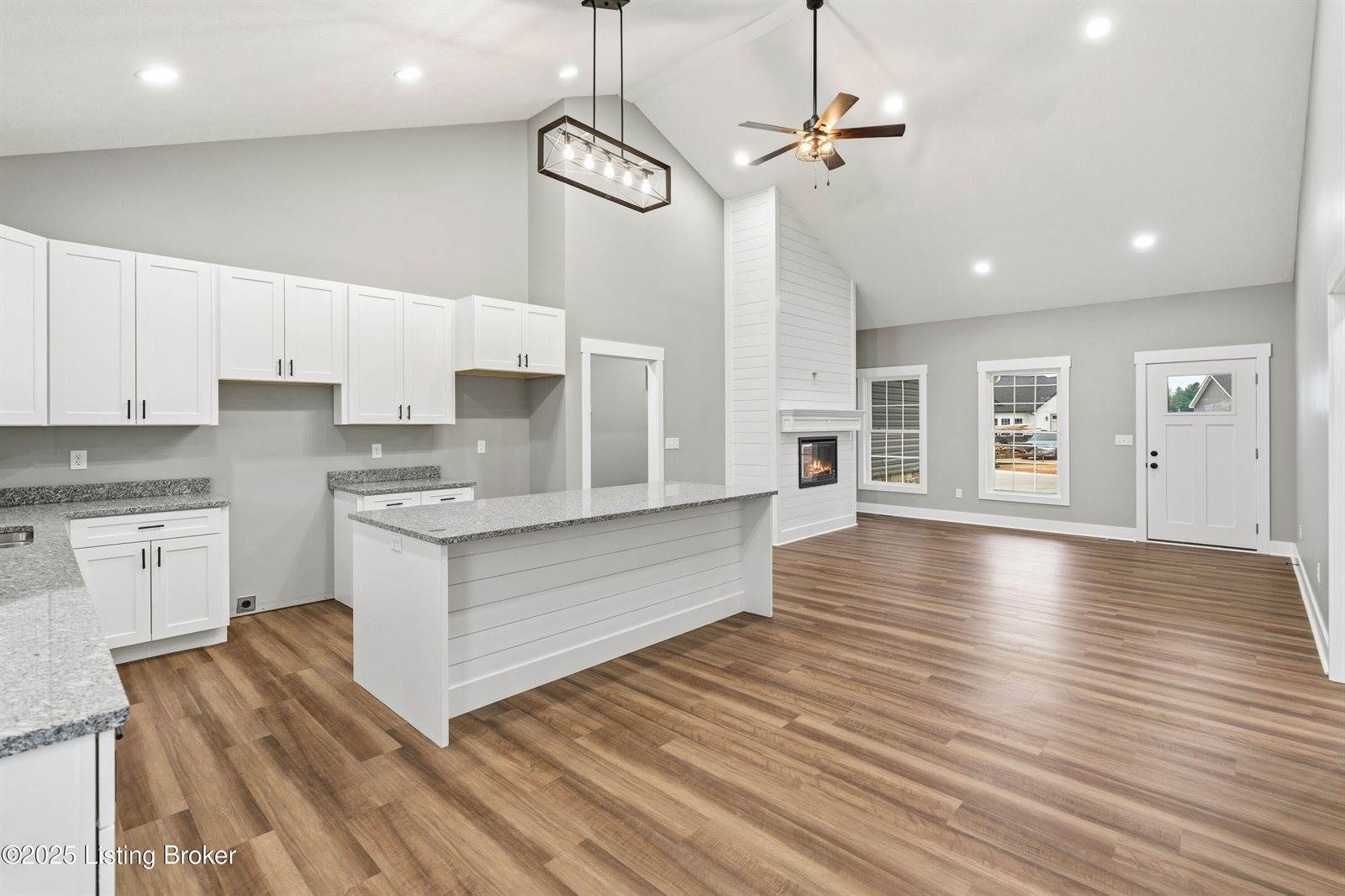 87 Betty Boyd Ln, Brandenburg, KY 40108