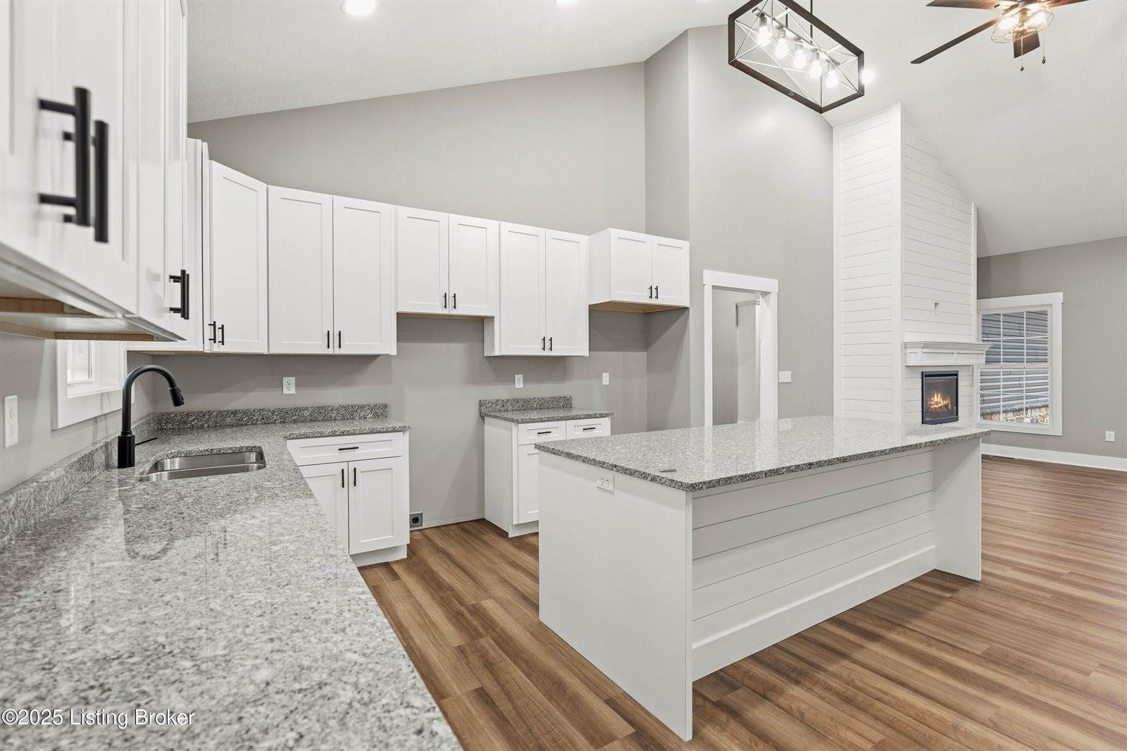 87 Betty Boyd Ln, Brandenburg, KY 40108