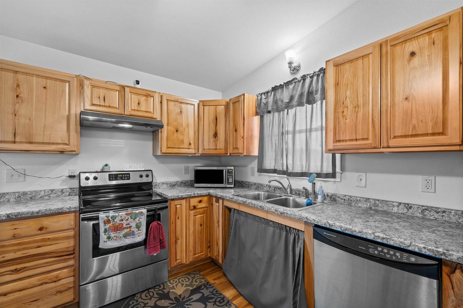 3816/3818 Kensington Place, Plover, WI 54467