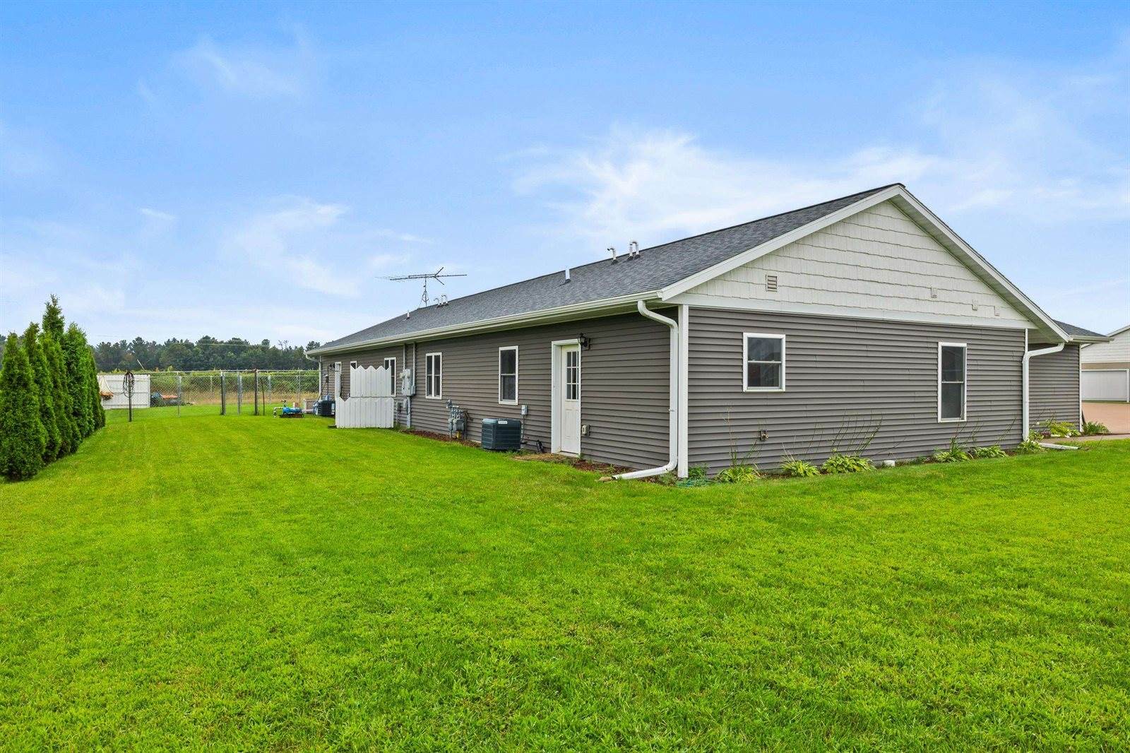 3816/3818 Kensington Place, Plover, WI 54467