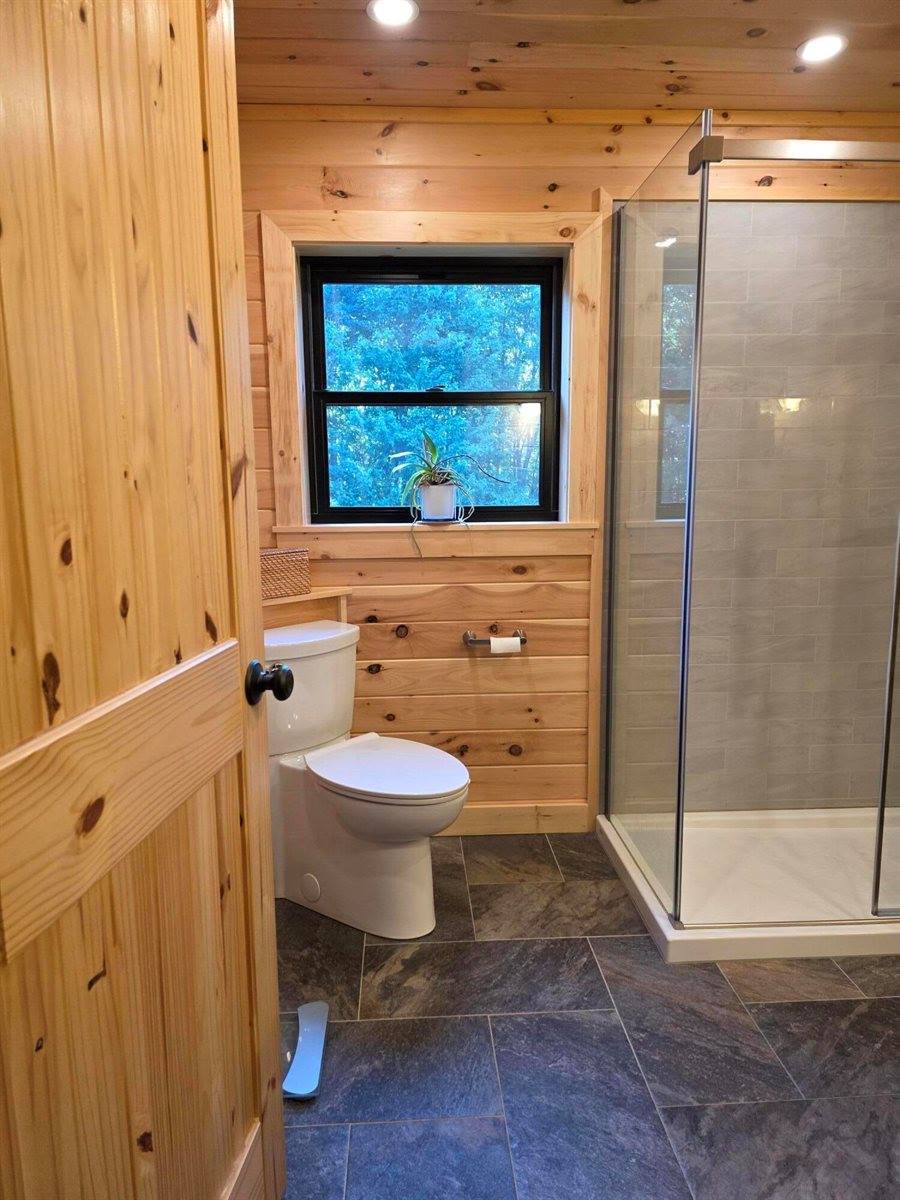 14 Tucker Road, Buckfield, ME 04220