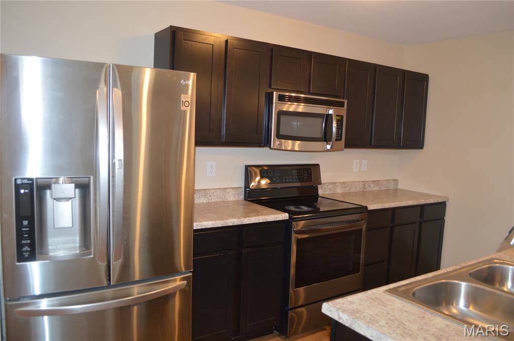 1313 Commons Circle, Cottleville, MO 63304