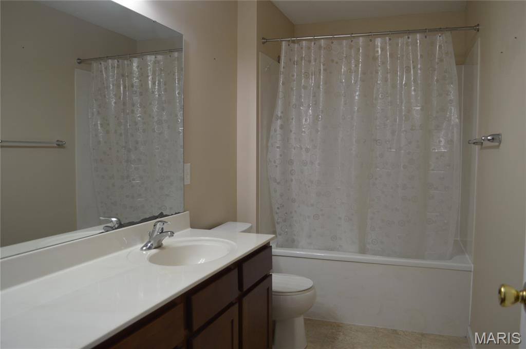 1313 Commons Circle, Cottleville, MO 63304